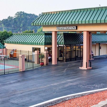 Econo Lodge Rocky Top Buitenkant foto