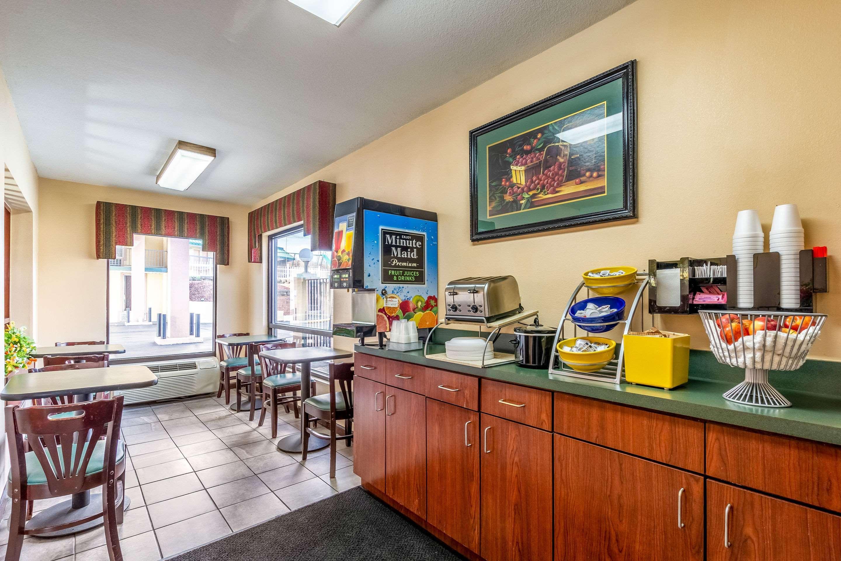Econo Lodge Rocky Top Buitenkant foto